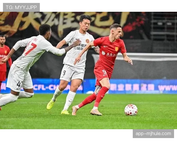 铁人李提香严鼎皓加盟 中场轮换组织能力提升